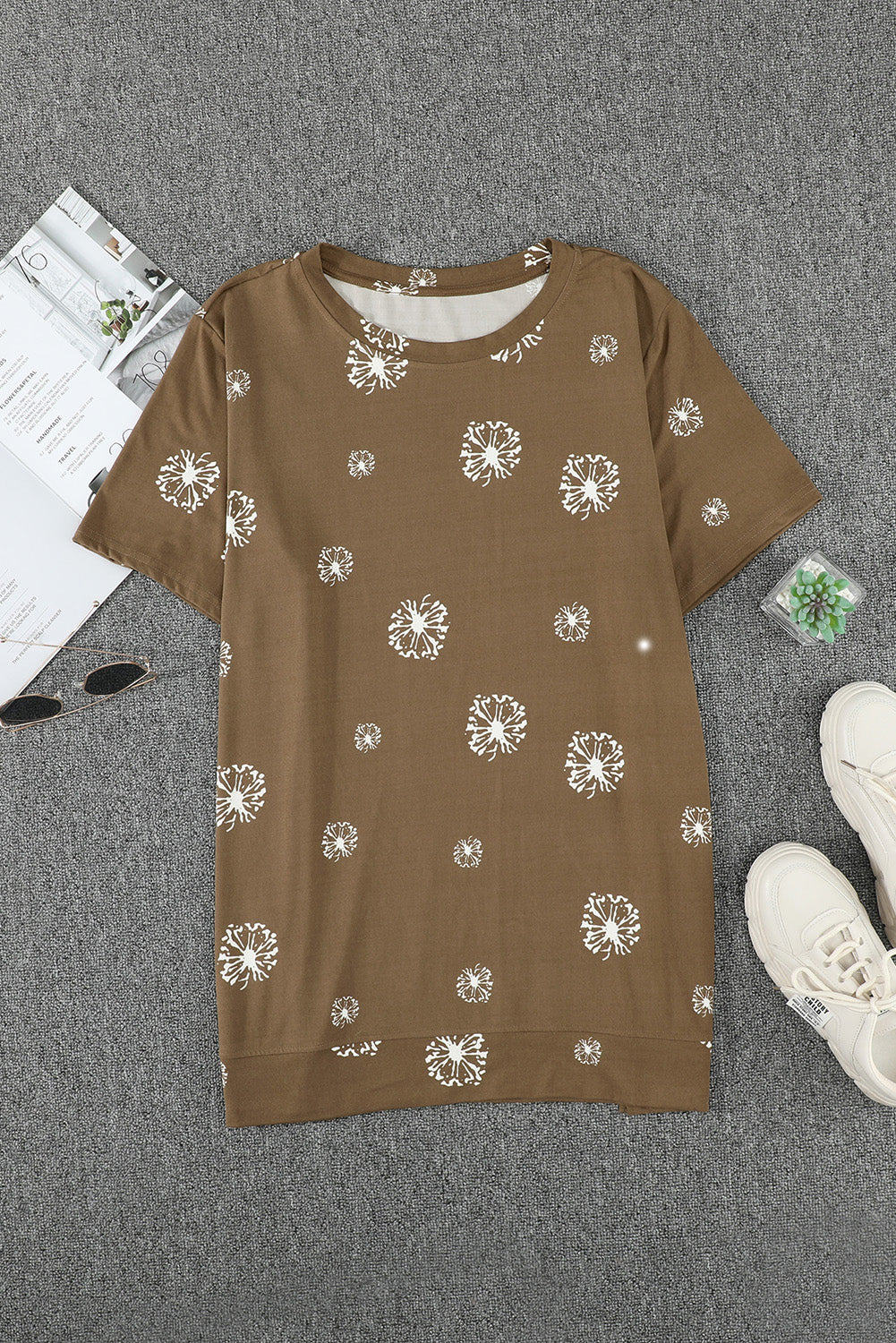 Plus Size Dandelion Print Tee Shirt