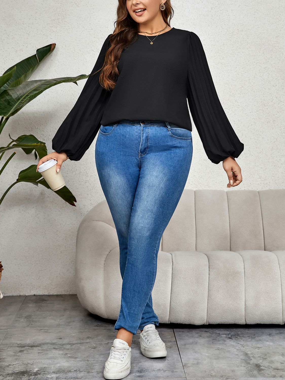 Plus Size Round Neck Puff Sleeve Blouse