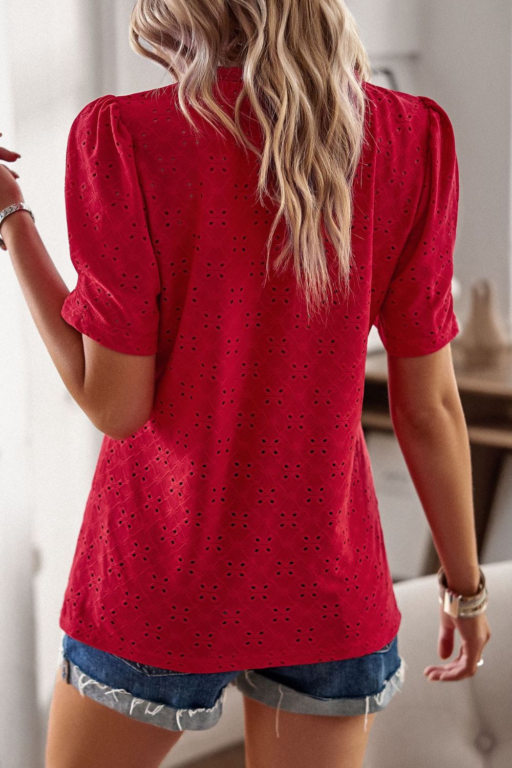 Spliced Lace Short Puff Sleeve Top