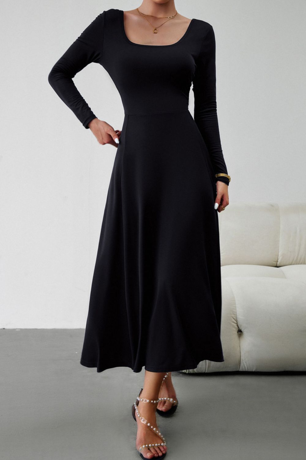 Scoop Neck Long Sleeve Lace-Up Maxi Dress